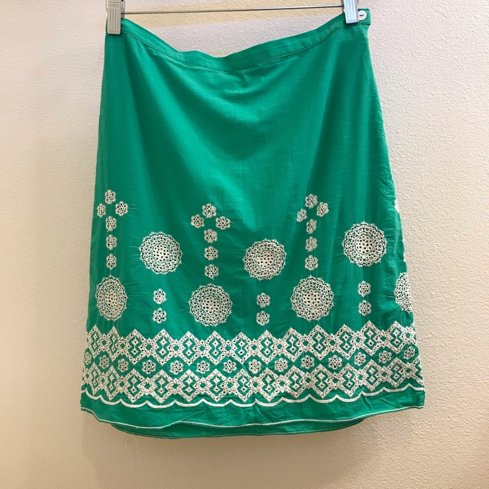 (Never Worn) Max Studio Green Embroidered Skirt